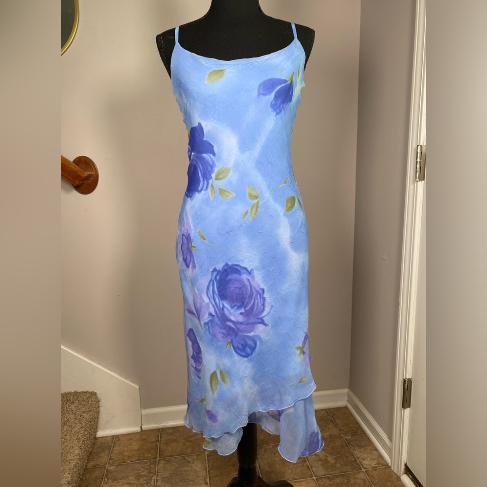 Women’s Blue Floral IZ Byer California Size 6 Fairycore asymmetrical midi dress